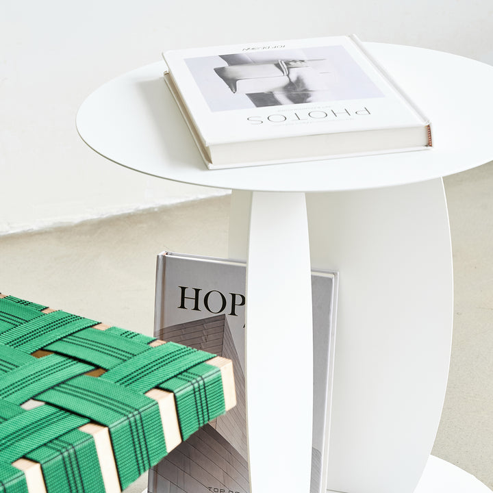 VEYRA Minimalist Metal Round End Table in Matte White, 16.5"x16.5"x18.5" for Living room, Bedroom
